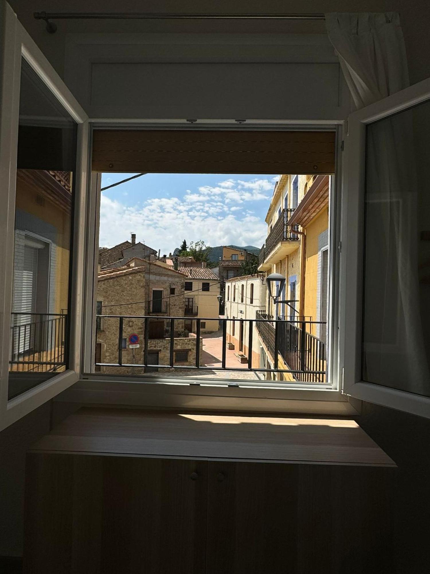 Hostal Restaurant Casa Comaulis La Vajol Bagian luar foto