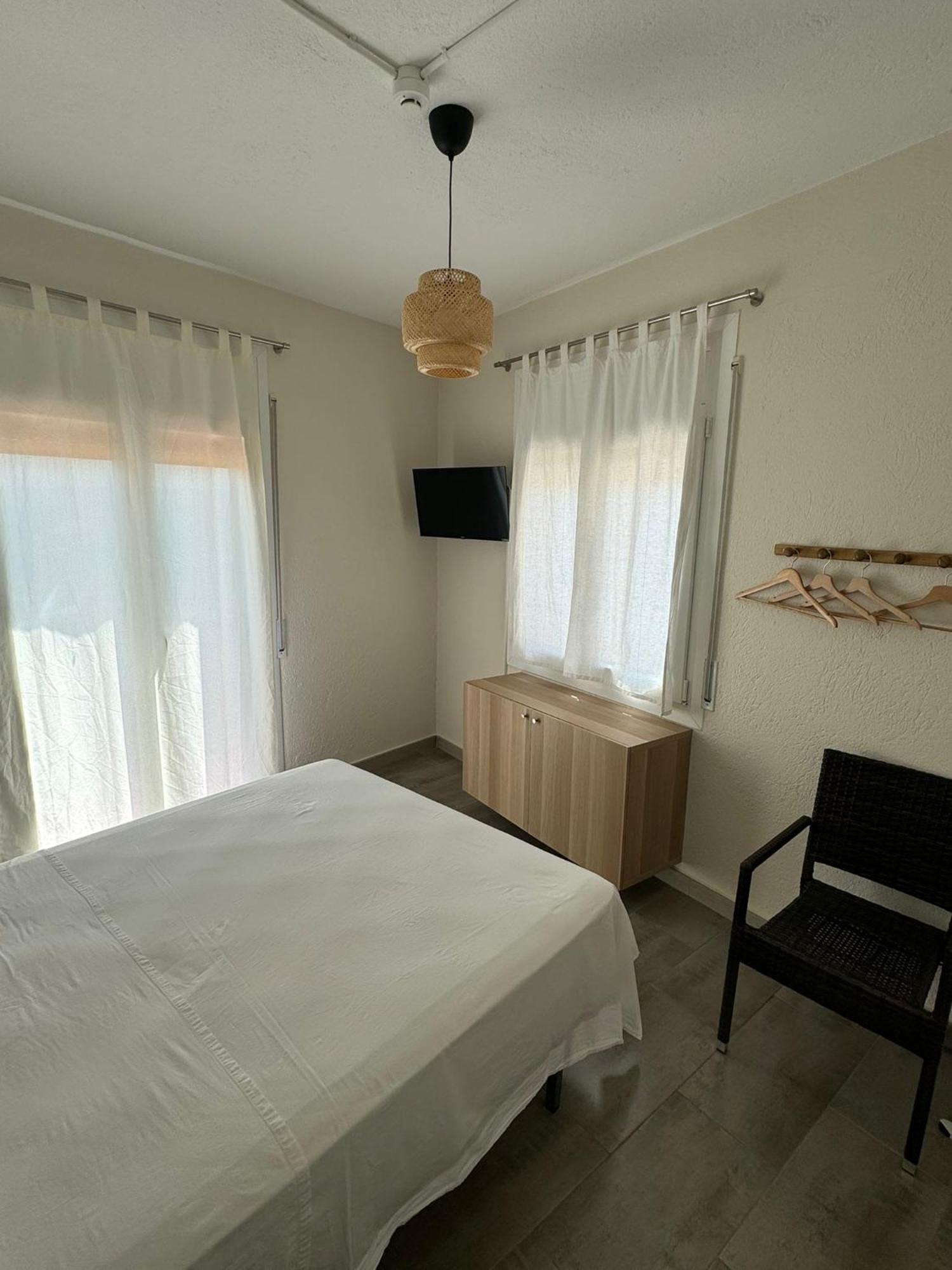 Hostal Restaurant Casa Comaulis La Vajol Bagian luar foto